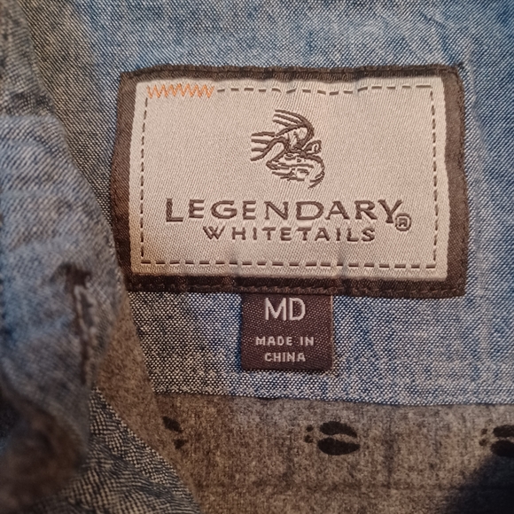 Legendary Whitetails Flannel Shirt with Hunting Motifs Women's Size Medium - Picture 2 of 10